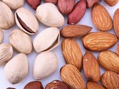 Nuts to increase men's efficiency